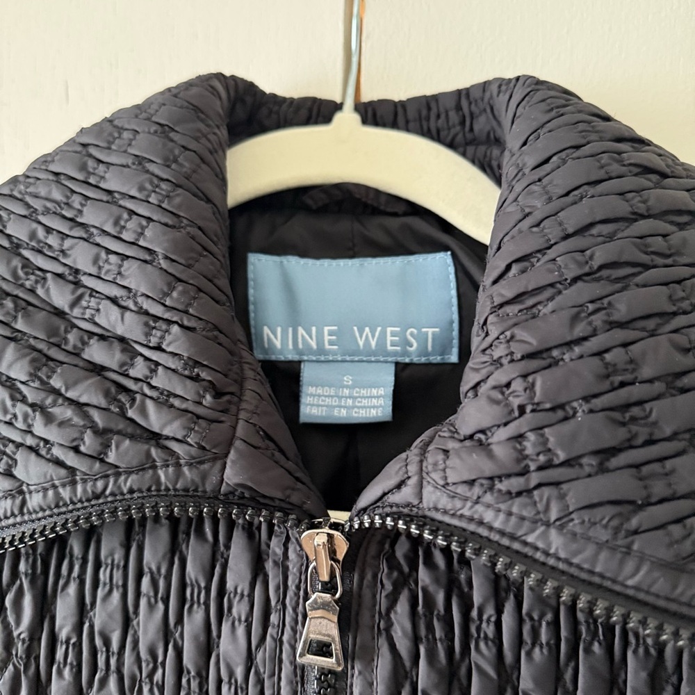 Nine West Black Quilted Women's Jacket Puffer Winter Crop Jacket Night Out - Picture 3 of 5